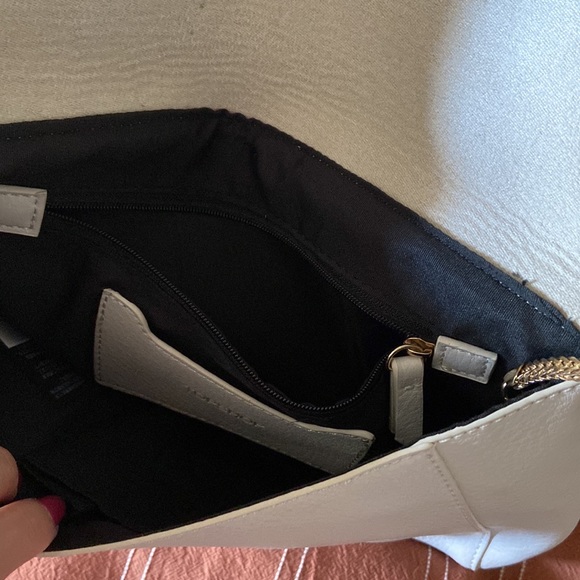 Off White Clutch w/ Gold Accents - Picture 4 of 4